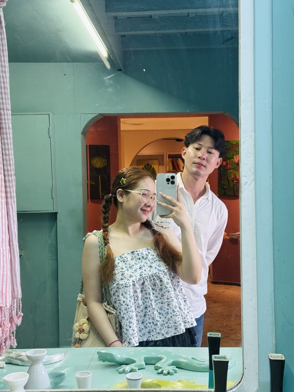 រូបអនុស្សាវរីយ៍ទី 13